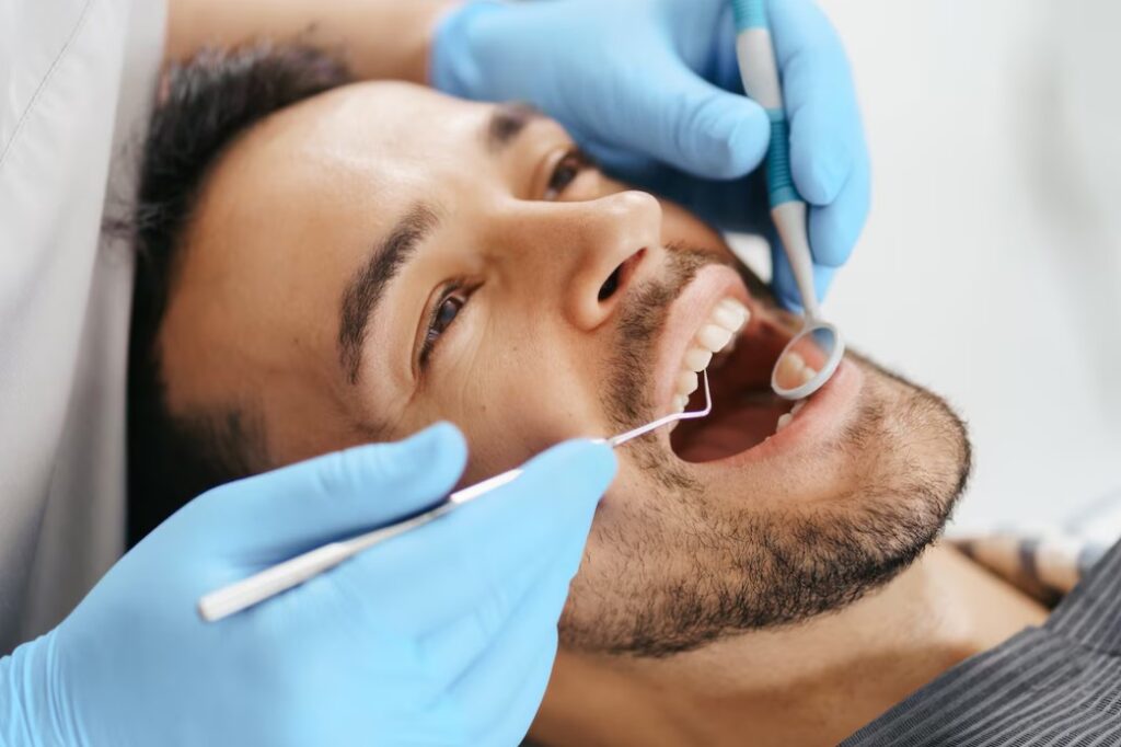 صورة تمثل تخصص مراكز وعيادات طب الأسنان على موقع الدليل العربي