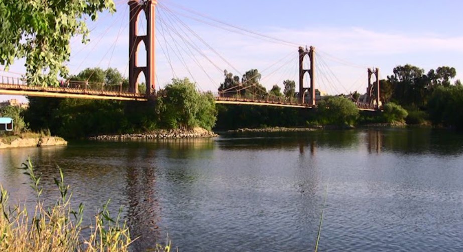 صورة تمثل مدينة القامشلي في موقع الدليل العربي