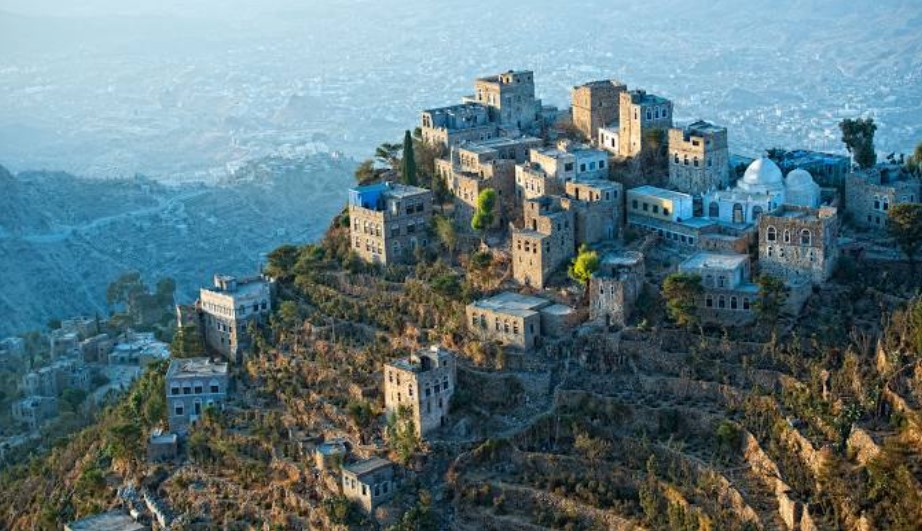 صورة تمثل مدينة تعز في موقع الدليل العربي