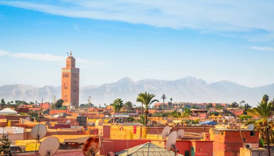 صورة تمثل مدينة مراكش في موقع الدليل العربي